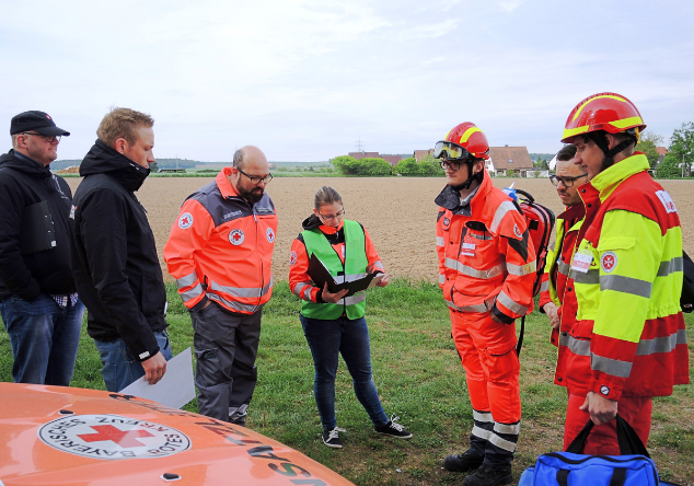 Waehrend der Rettungssanitaeter Ausbildung findet eine Uebung im Fachlehrgang statt
